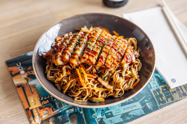 Udon noodles 